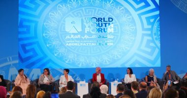 مايا مرسى تشيد ببرامج وزارة التضامن فى دعم المرأه المصرية بمنتدى الشباب