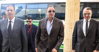 شاهد.. وصول بعثة الأهلى برئاسة الخطيب لفندق الإقامة فى تونس