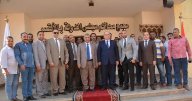 صور.. رئيس مجلس الدولة يزور مجمع محاكم الأقصر للاطمئنان على سير القضايا