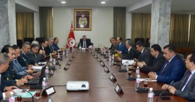 صور.. وزير داخلية تونس يعقد اجتماعا أمنيا استعدادا لمباراة الأهلى والترجى