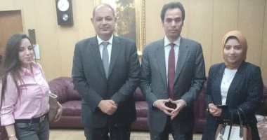 محافظ الغربية يستقبل الإعلامى أحمد المسلمانى بعد تبرعه بقطعة أرض لبناء مدرسة