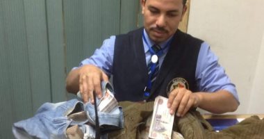 جمارك مطار برج العرب تضبط محاولتى تهريب كمية من النقد المصرى وعملتين أثريتين