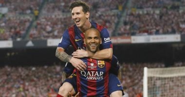 داني ألفيش: برشلونة بحاجة لي وأنتظر الاتصال لعودتى 