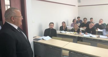 الخشت يلتقى طلاب كلية العلوم الإنسانية الأجانب بجامعة شنجهاى.. صور