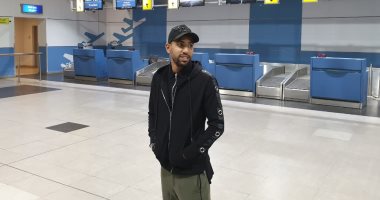 مؤمن زكريا يدافع عن الجهاز الطبى للأهلى: الدكتور بيعالج مش سبب فى الإصابة