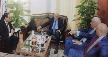 صور.. رئيس قضايا الدولة يزور وزير المالية