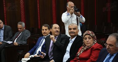 الكهرباء: نعمل على تهيئة السوق لسيارات الكهرباء وعصر "البنزين" ينتهى 2040