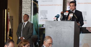 وزير التعليم العالى: الرئيس كلفنا بإعادة النظر فى الأبحاث العلمية