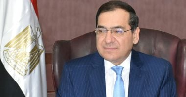البترول تعلن ضخ 10 مليارات دولار استثمارات جديدة خلال العام المالى الجديد