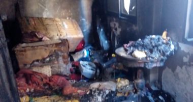 صور.. السيطرة على حريق فى شقة بالاسكندرية بسبب ماس كهربائى