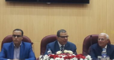 وزير القوى العاملة يفتتح ملتقى السلامة والصحة المهنية بحقل ظهر ببورسعيد.. صور