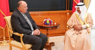 شكرى لرئيس وزراء البحرين: أمن الخليج جزء لا يتجزأ من الأمن القومى المصرى