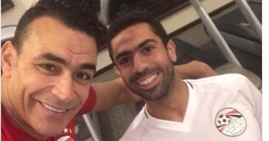 كل سنة وإنت طيب يا جوكر.. عصام الحضرى يهنئ أحمد فتحى بعيد ميلاده الـ33