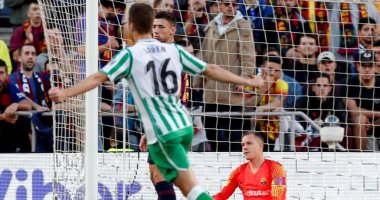 ريال بيتيس يفاجئ برشلونة بهدف صادم فى الدقيقة 20.. فيديو