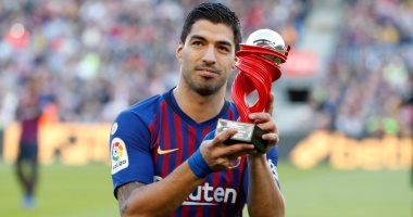 فيفا يحتفل بعيد ميلاد نجم برشلونة لويس سواريز الـ 32.. اعرف التفاصيل