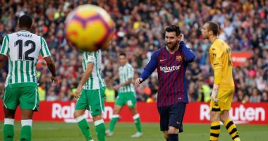 ميسي يقلص الفارق بهدف برشلونة الأول ضد بيتيس.. فيديو