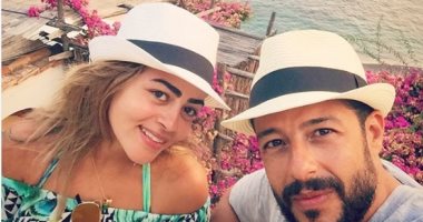 "أعمل أى حاجة عشانك".. بهذه الكلمات هنأ حماقى زوجته بعيد ميلادها