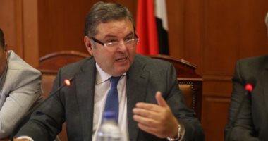 وزير قطاع الأعمال يتفقد تطوير شركة كيما 25 نوفمبر الجارى