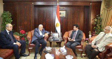 نادى الصيد يطلق رياضة "البادل تنس" ويدعو وزير الرياضة لحفل الافتتاح