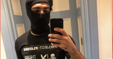 "الملثم".. صورة جديدة لمحمد صلاح قبل وصوله القاهرة مساء اليوم