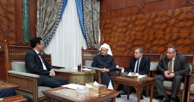 سفير اليمن يشيد بدور الأزهر الشريف فى نشر الفكر الوسطى 