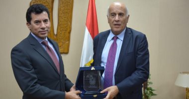 أشرف صبحى يلتقى نظيره الفلسطينى لتفعيل العلاقات الشبابية والرياضية