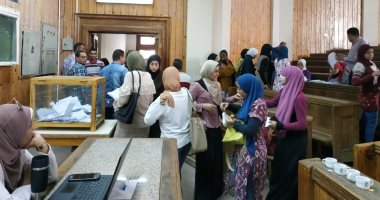 إقبال كبير على جولة الإعادة بالانتخابات الطلابية بتجارة القاهرة
