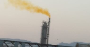 قارئ يشكو أدخنة مصنع أسمدة بالسويس تضر بصحة الأهالى