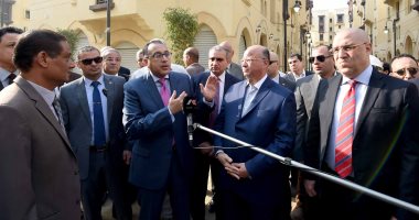 رئيس الوزراء يتفقد وحدات مشروع روضة السيدة
