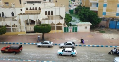 صور.. سقوط أمطار رعدية على مطروح والساحل الشمالى