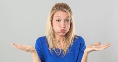 تاريخ نفخ الشفايف من الستينيات.. من الوصفات الطبيعية لأقنعة التجميل والسيليكون