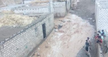 مصرع شخص انهار عليه سُوَر دير تادرس الشطبى بأسيوط بسبب مياه الأمطار