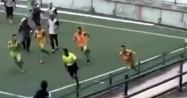 فيديو وصور.. علقة ساخنة لحكم فى الدوري الفنزويلى