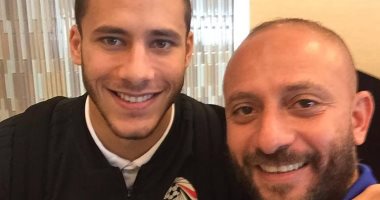 شيتوس ينشر صورة مع رمضان صبحى بمعسكر المنتخب الأولمبى