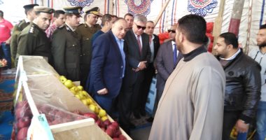 صور.. مساعد وزير الداخلية لوسط الدلتا يفتتح منفذ "كلنا واحد" بالسنطة