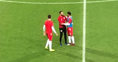 صور .. سلام "حار" بين جنش وثنائى الزمالك قبل مباراة مصر وتونس