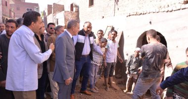 تعليم أسيوط:إنتظام الدراسة بعزبة سعيد بعد أن أغرقتها الأمطار الغزيرة