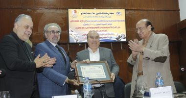 اتحاد الكتاب يكرم السيناريست مجدى صابر عن مجمل أعماله