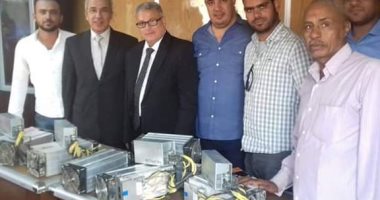 صور.. جمارك سفاجا تضبط محاولة تهريب عدد من أجهزة تنقيب عملة "بيتكوين"