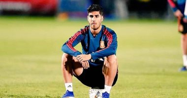 كلوب يستقر على ضم أسينسيو إلى ليفربول لتعويض رحيل محمد صلاح المحتمل