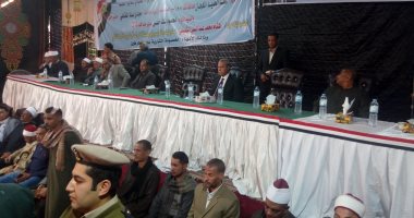 محافظ قنا يشهد صلح القودة بين أبناء عمومة الخلايفة بجزيرة الحمودى