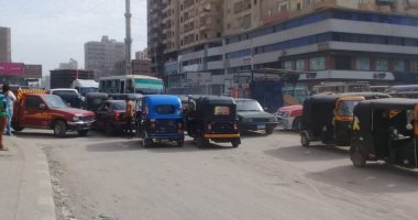 فيديو.. قارئ يشكو من الفوضى المرورية بشبرا الخيمة