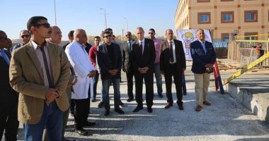 صور.. وزير الشباب ومحافظ قنا يزوران مستشفى شفاء الأورمان بالأقصر