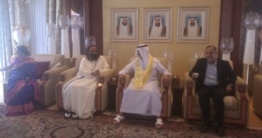 وزير التسامح الإماراتي يقيم مأدبة غداء على شرف أحد أبرز القيادات الروحية الهندوسية