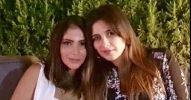 كل سنة وأنت جنبى.. كيف احتفلت ياسمين عبد العزيز بعيد ميلاد منى زكى؟.. صور