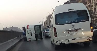 مصرع سيدتين وإصابة شخصين فى حادث انقلاب سيارة بالوادى الجديد