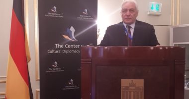 أسامة العبد فى مؤتمر "الحوار بين الأديان" مصر تحارب الإرهاب وتجدد الخطاب الدينى