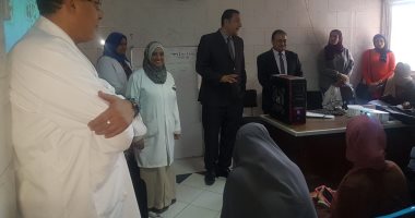 نقيب الصيادلة يزور مستشفى إمبابة العام ويستمع لمشاكل الصيادلة