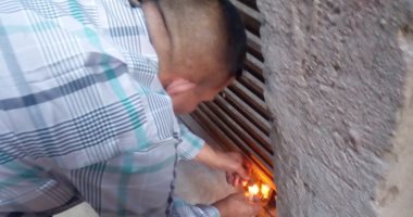 حى الجمرك بالاسكندرية يغلق عدد من المحلات المخالفة