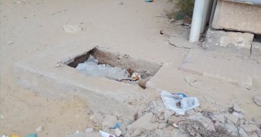 الإهمال يصيب محيط عمارات الحى الأول بالعبور.. والأهالى: "فقدنا الأمل ونتضرر صحيا"